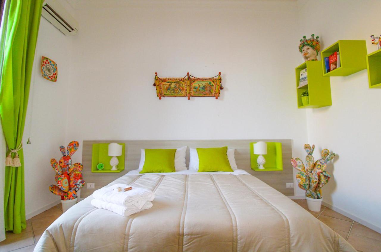 The Palace B&B And Apartments Santo Stefano di Camastra Εξωτερικό φωτογραφία