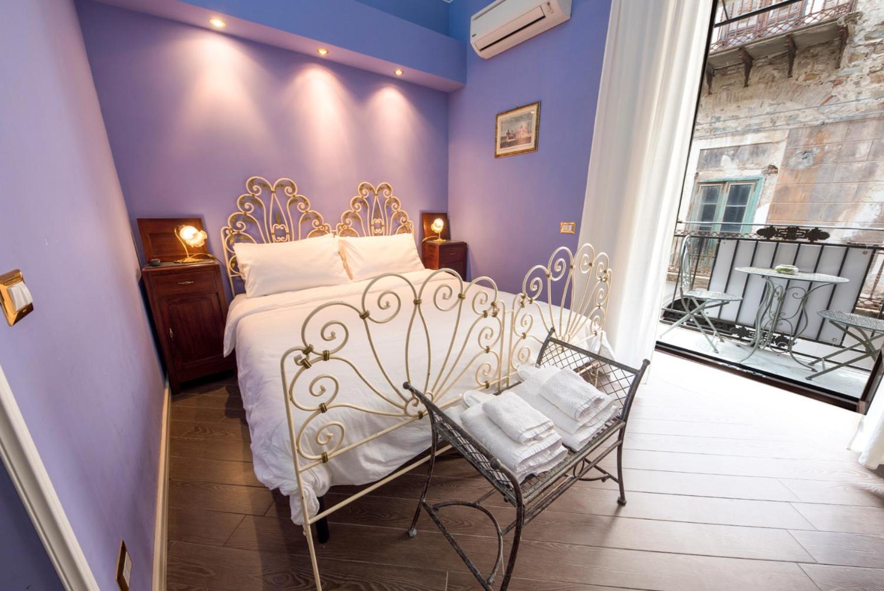The Palace B&B And Apartments Santo Stefano di Camastra Δωμάτιο φωτογραφία