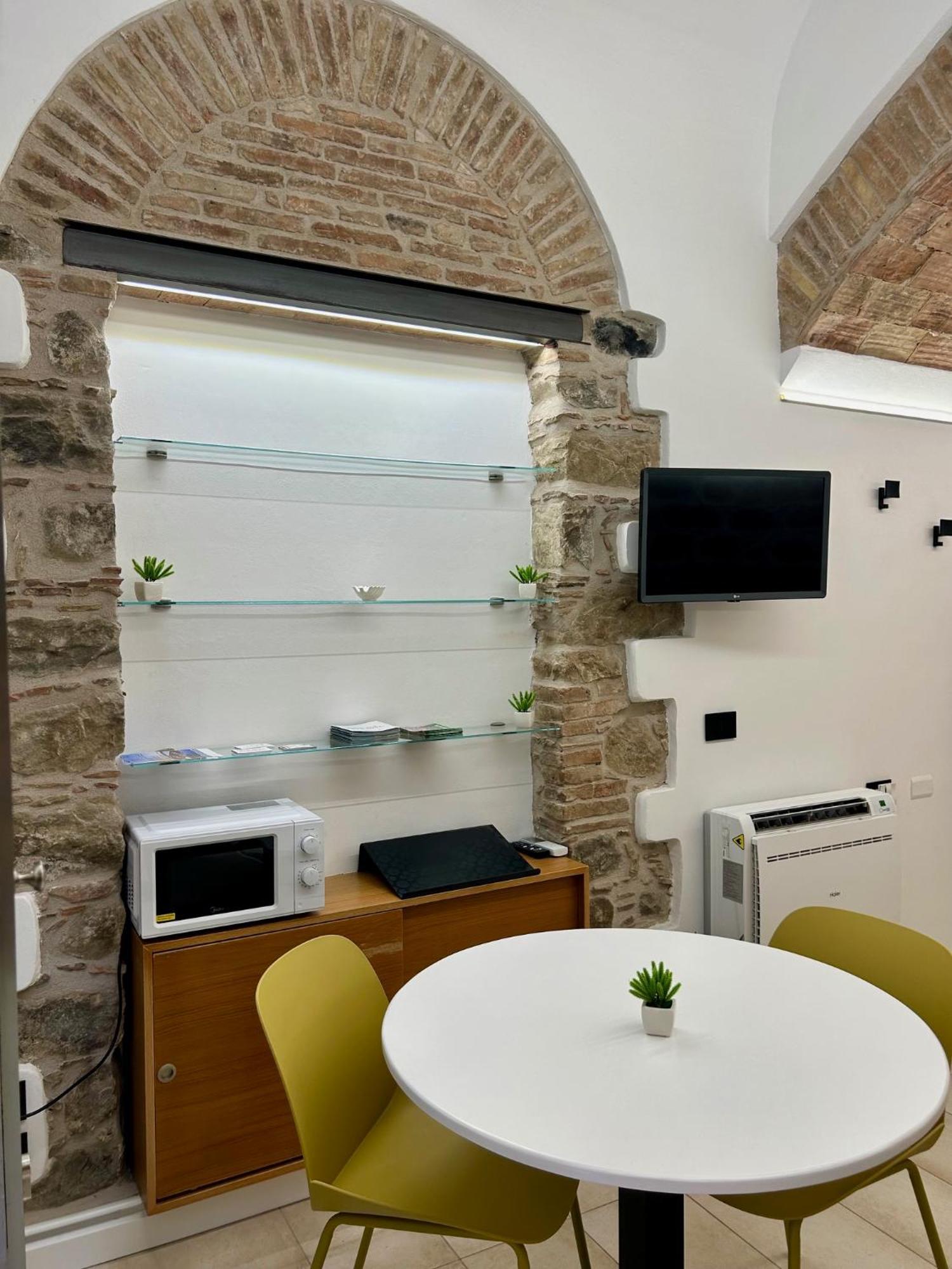 The Palace B&B And Apartments Santo Stefano di Camastra Εξωτερικό φωτογραφία