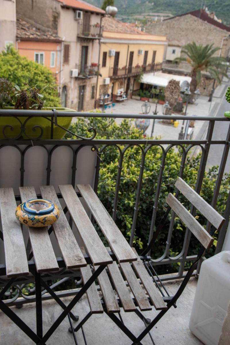 The Palace B&B And Apartments Santo Stefano di Camastra Εξωτερικό φωτογραφία